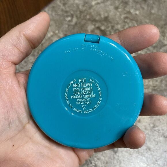 MAC PATRICK STARR FACE POWDER (OPALESCENT) HOT AND HEAVY New No Box - Picture 4 of 4